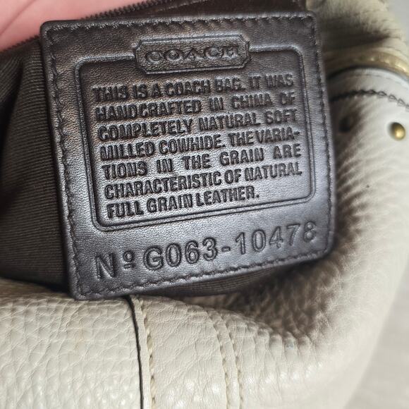 Vintage Coach Hobo Ivory Color, Studded, Appliqued Pebble Leather Handbag - Picture 7 of 9